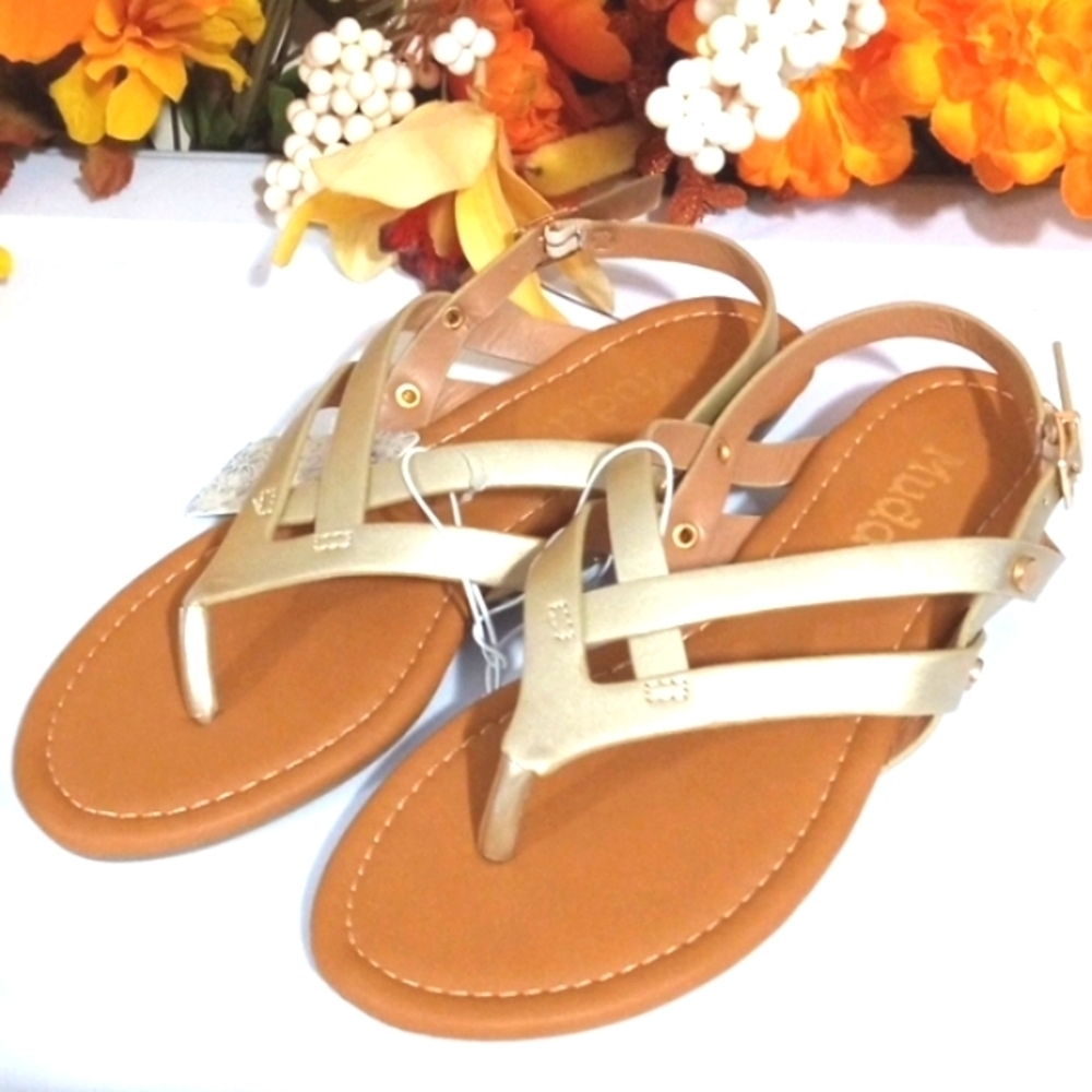 MUDD METALLIC GOLD STRAPPY THONG SANDALS SIZE 7 NWT